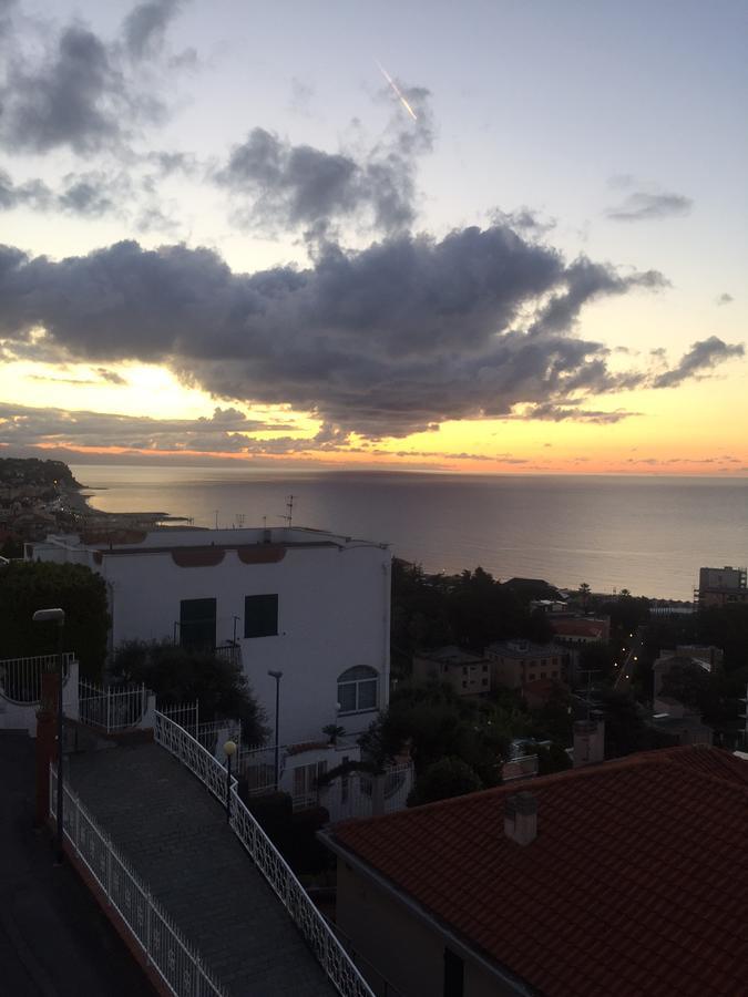 Joy Bed And Breakfast Albissola Marina Exterior photo
